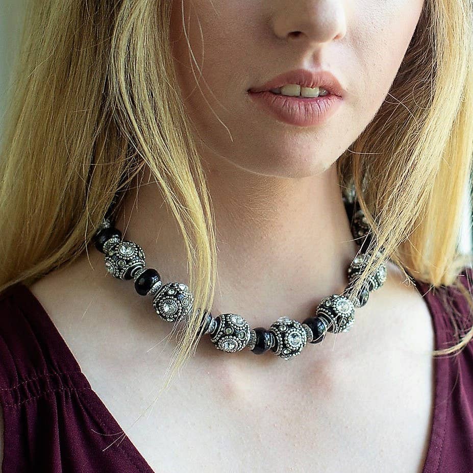 Black Ceramic & Rhinestone Lamp Work Bead Necklace