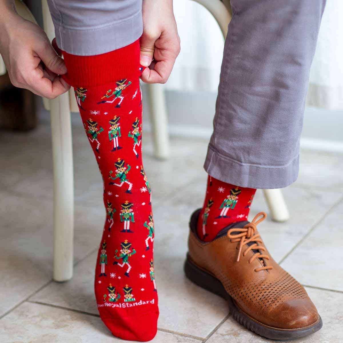 Men's Dancing Nutcracker Socks Red/Green One Size
