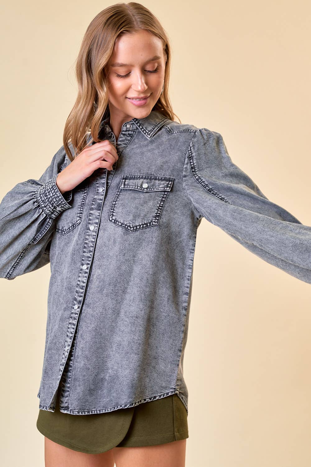 DOUBLE BUST POCKET DENIM SHIRT