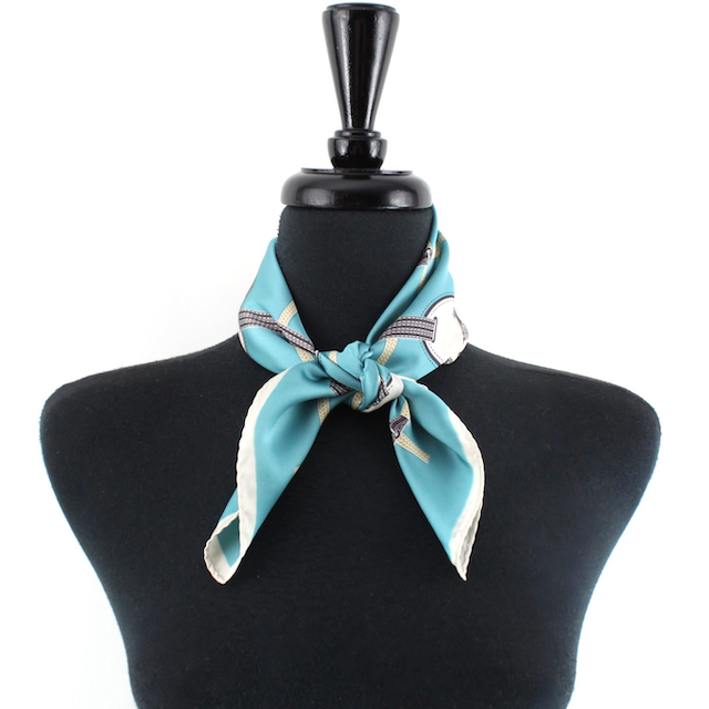 Lightweight Square Scarf