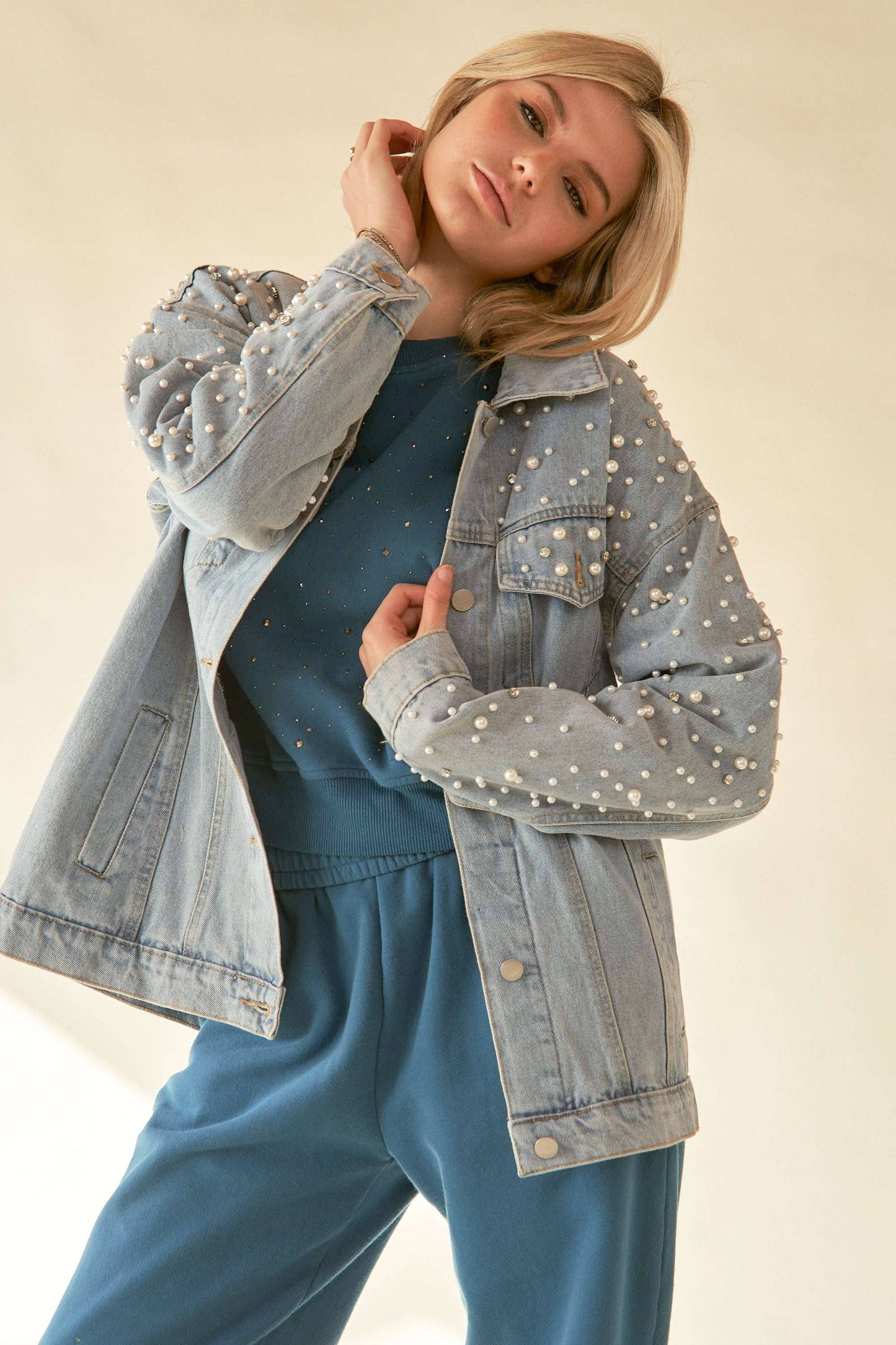 PEARL RHINESTONE CHEST POCKET BUTTON DENIM JACKET
