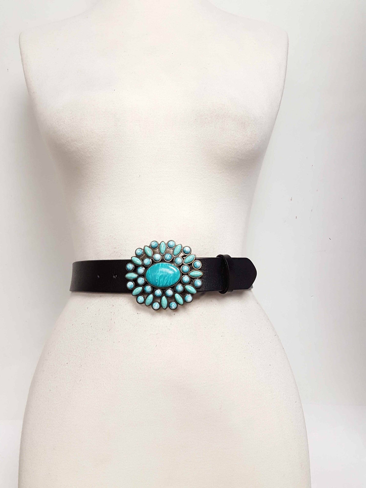 Genuine leather belt w. Western Turquoise Floral Buckle