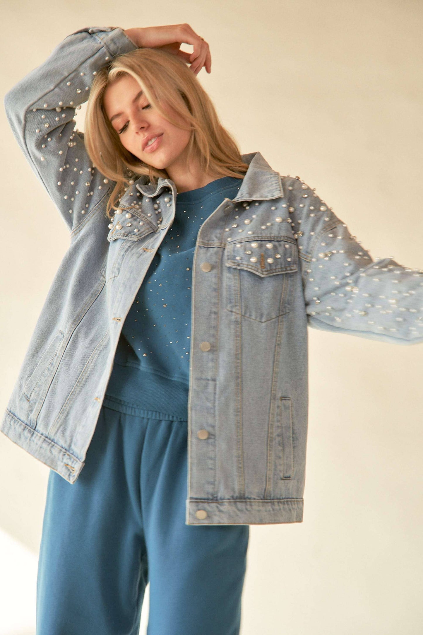 PEARL RHINESTONE CHEST POCKET BUTTON DENIM JACKET