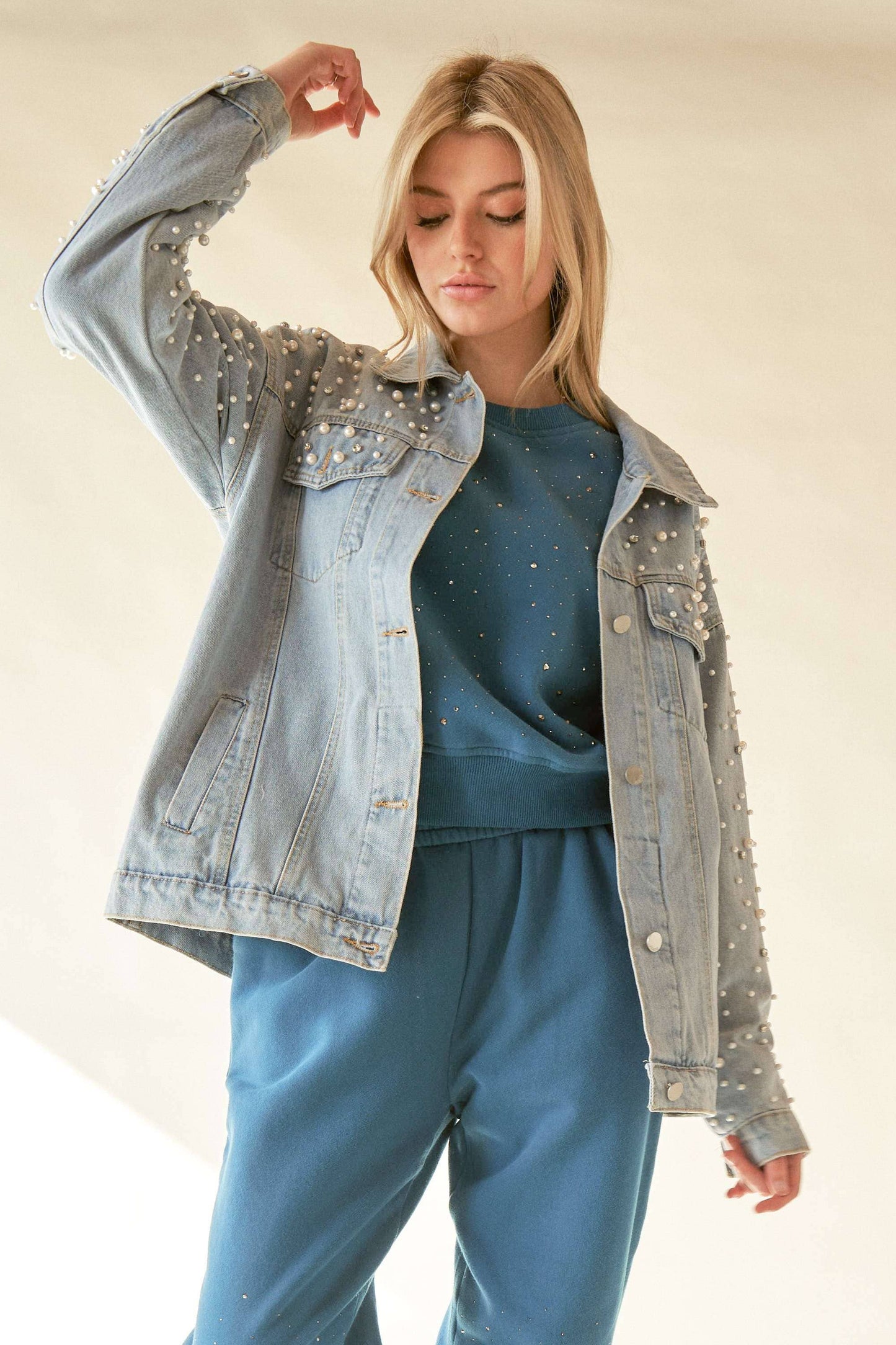 PEARL RHINESTONE CHEST POCKET BUTTON DENIM JACKET