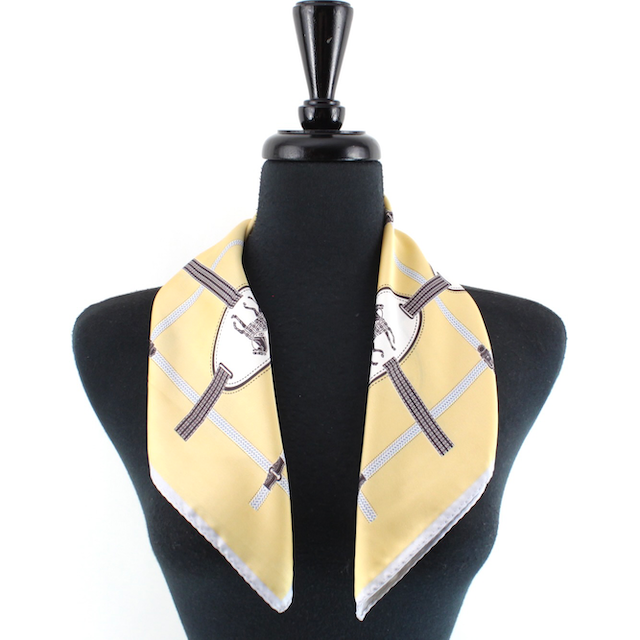 Lightweight Square Scarf