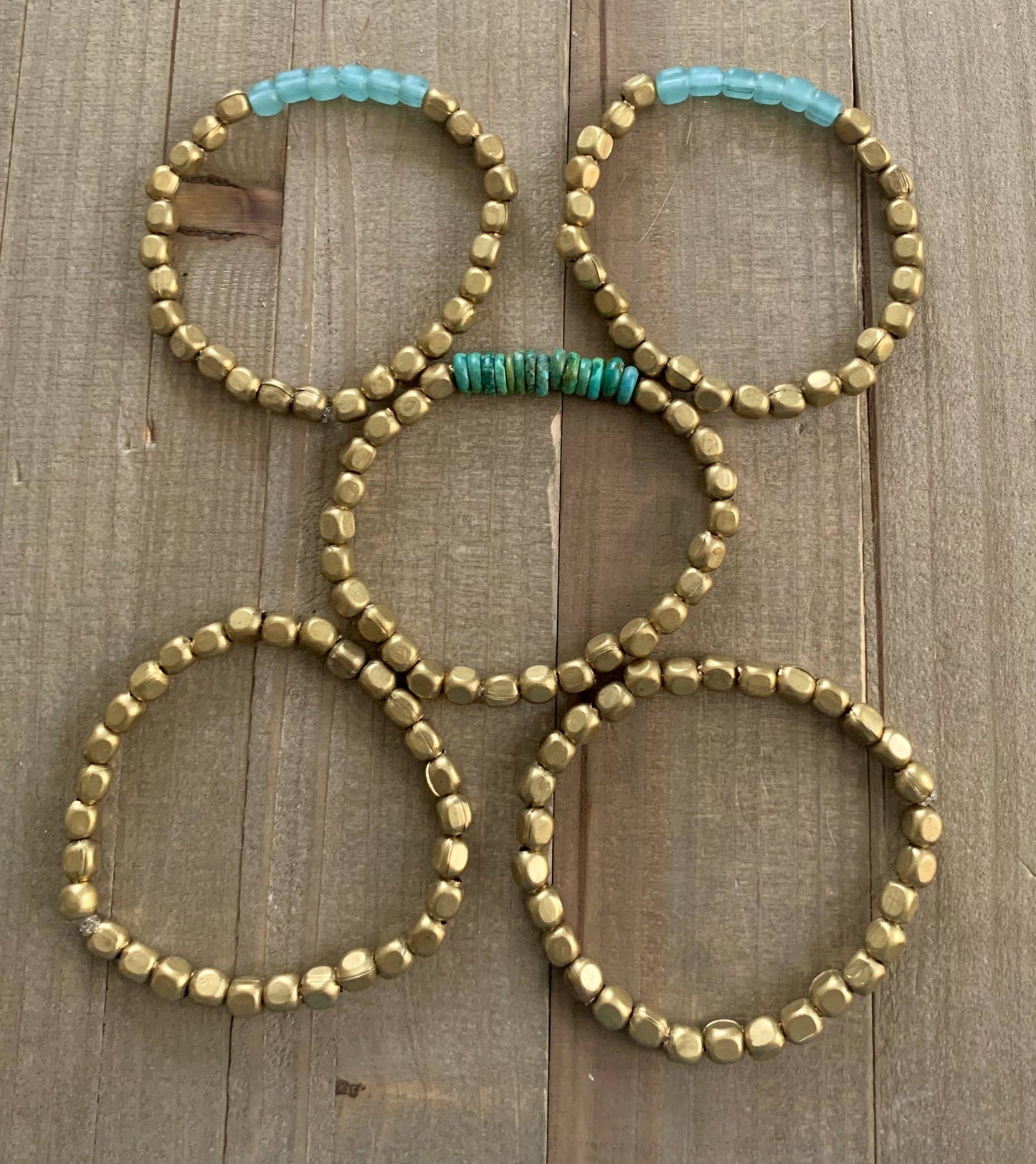 Turquoise glass brass stretch bracelet set