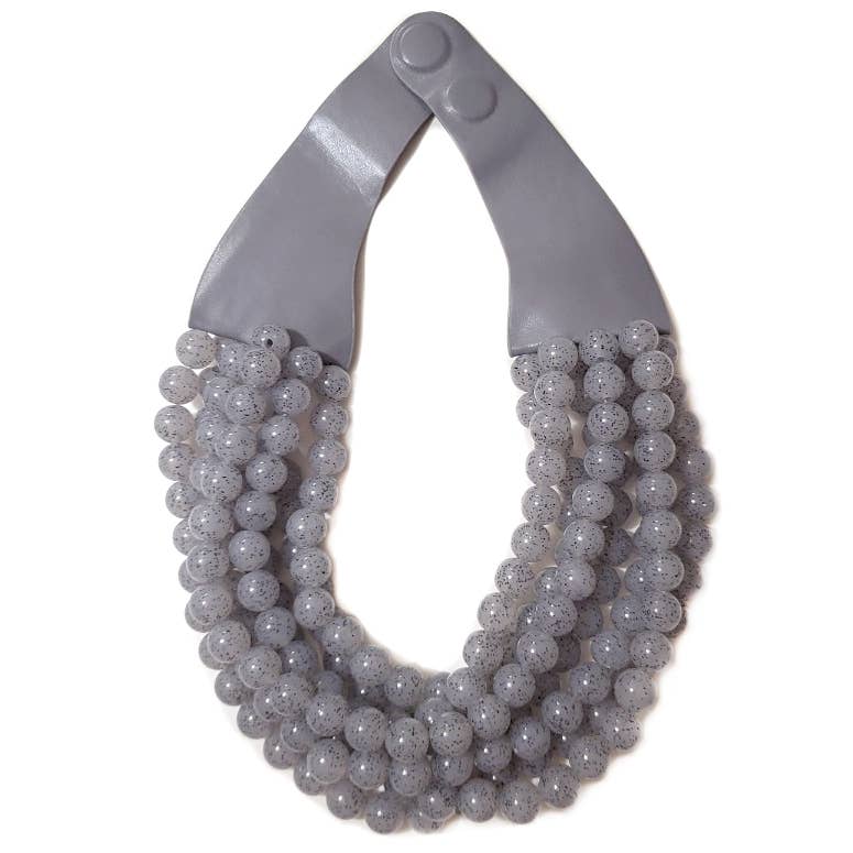 * CHUNKY BEADED LAYERED NECKLACE Magnetic