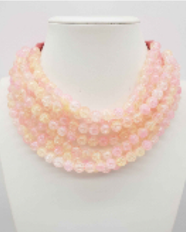 CHUNKY BEADED LAYERED NECKLACE Faux leather neck magnetic