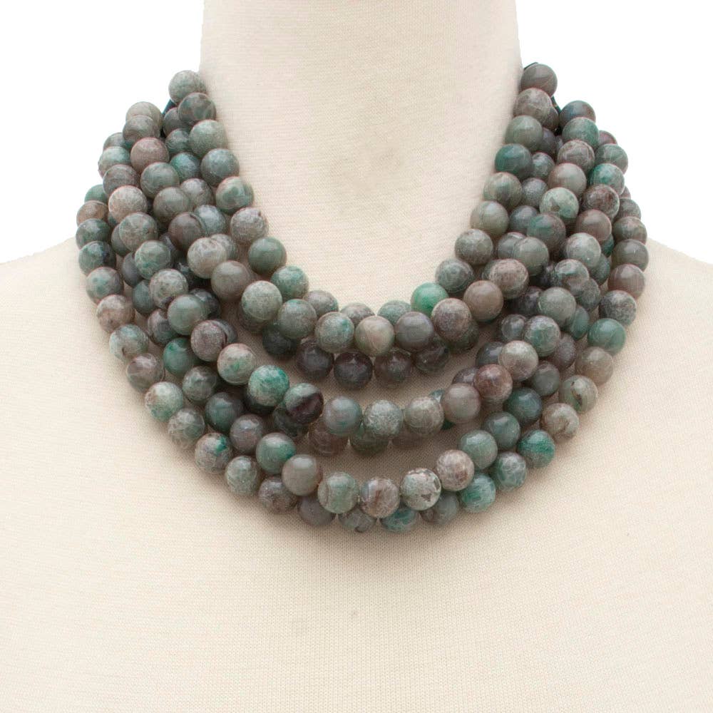 CHUNKY BEADED LAYERED NECKLACE Faux leather neck magnetic