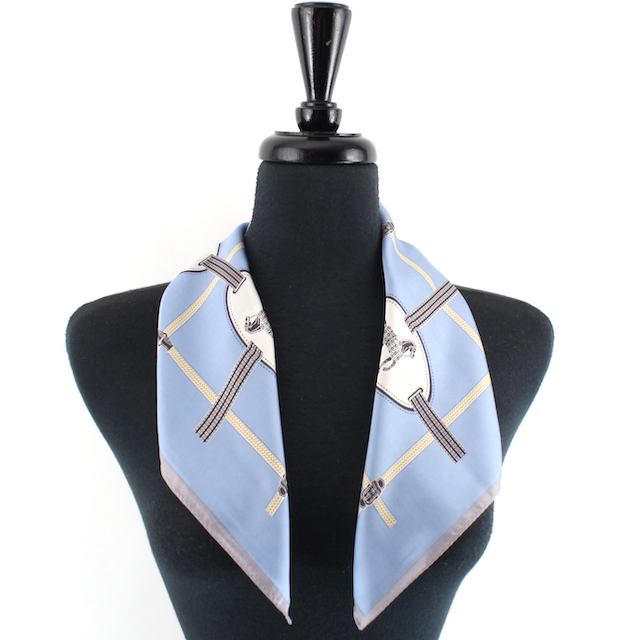 Lightweight Square Scarf