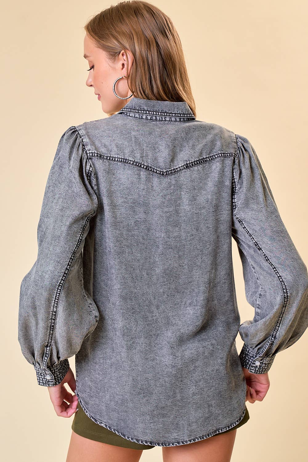 DOUBLE BUST POCKET DENIM SHIRT