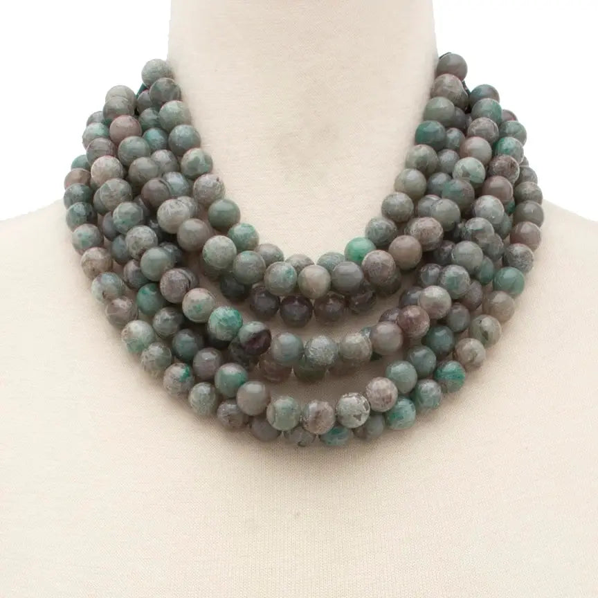 * CHUNKY BEADED LAYERED NECKLACE Magnetic