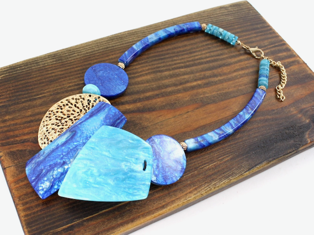 Bold Gold Accent Polyresin Plates Statement Necklace