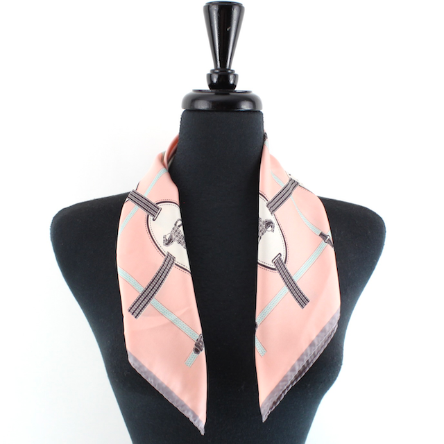 Lightweight Square Scarf