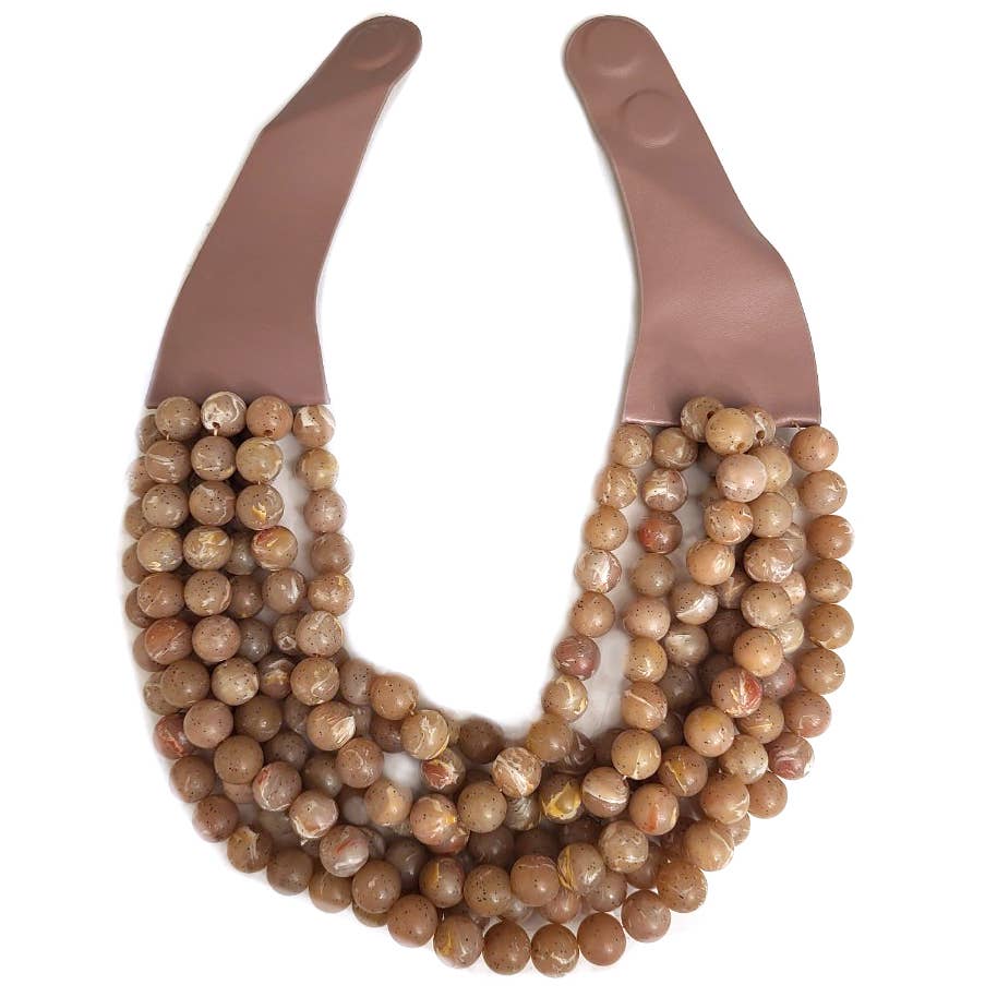 * CHUNKY BEADED LAYERED NECKLACE Magnetic
