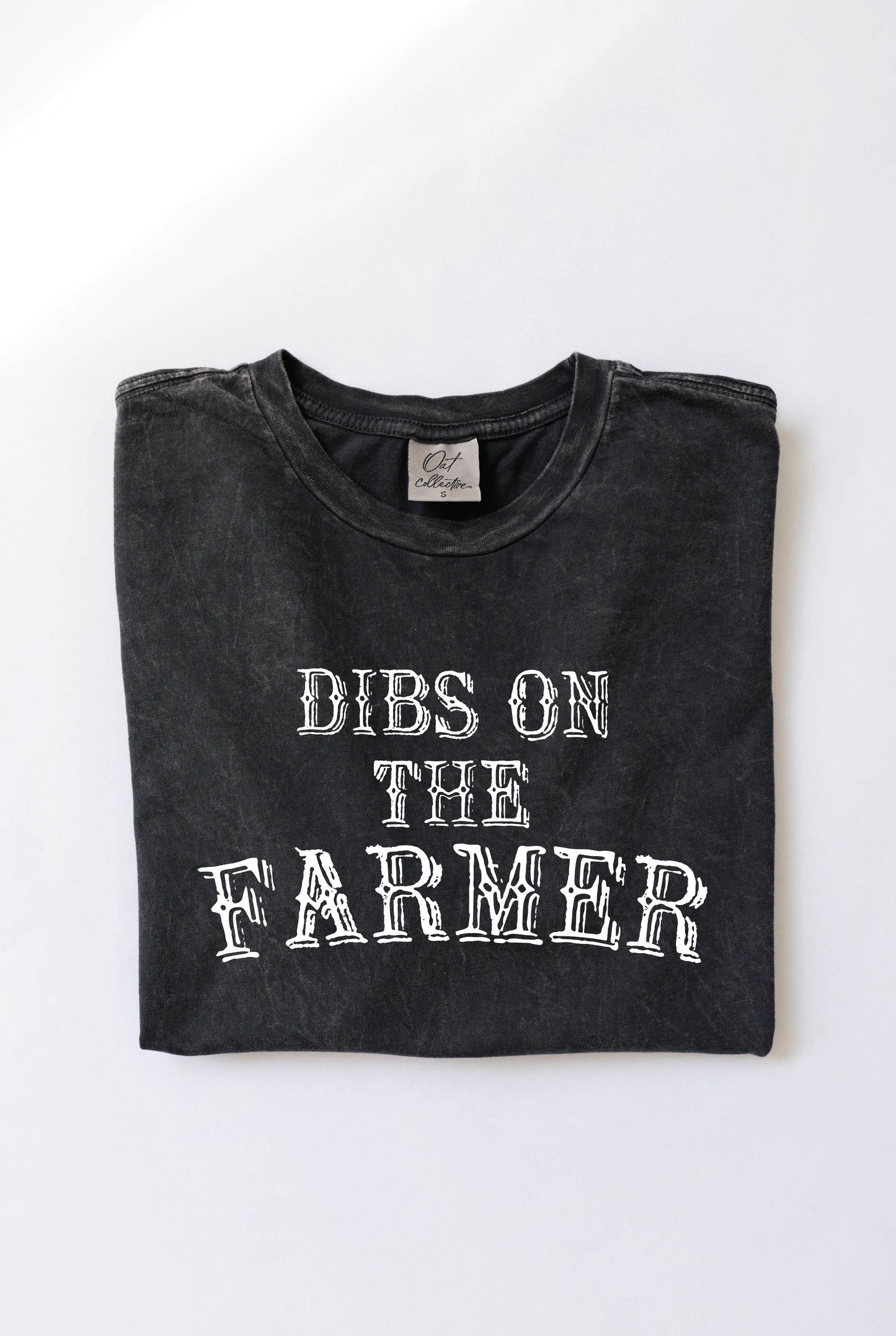 DIBS ON THE FARMER Mineral Washed Graphic Top