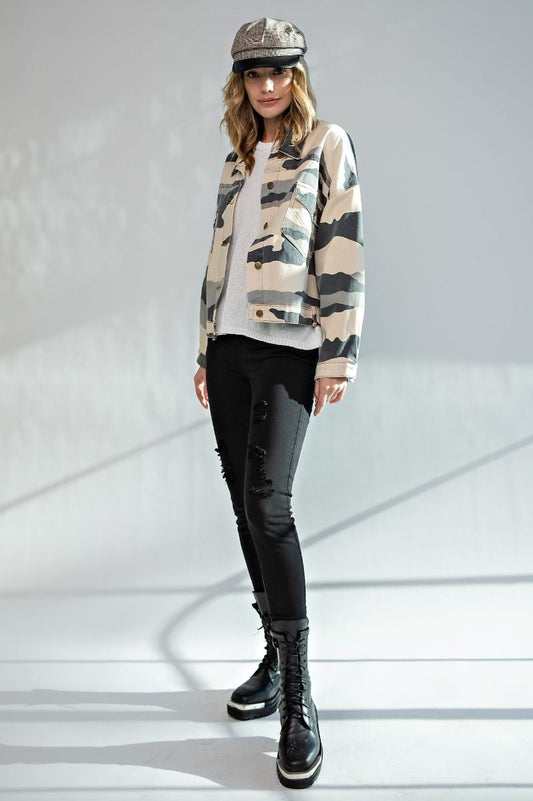 CAMOUFLAGE PRINT WASHED TWILL JACKET