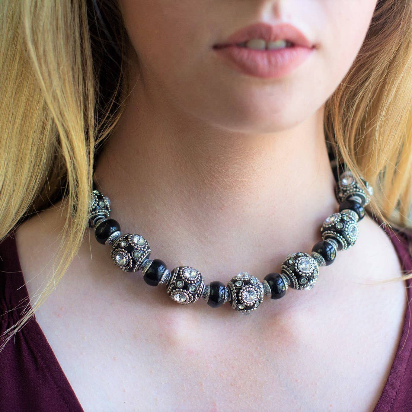 Black Ceramic & Rhinestone Lamp Work Bead Necklace