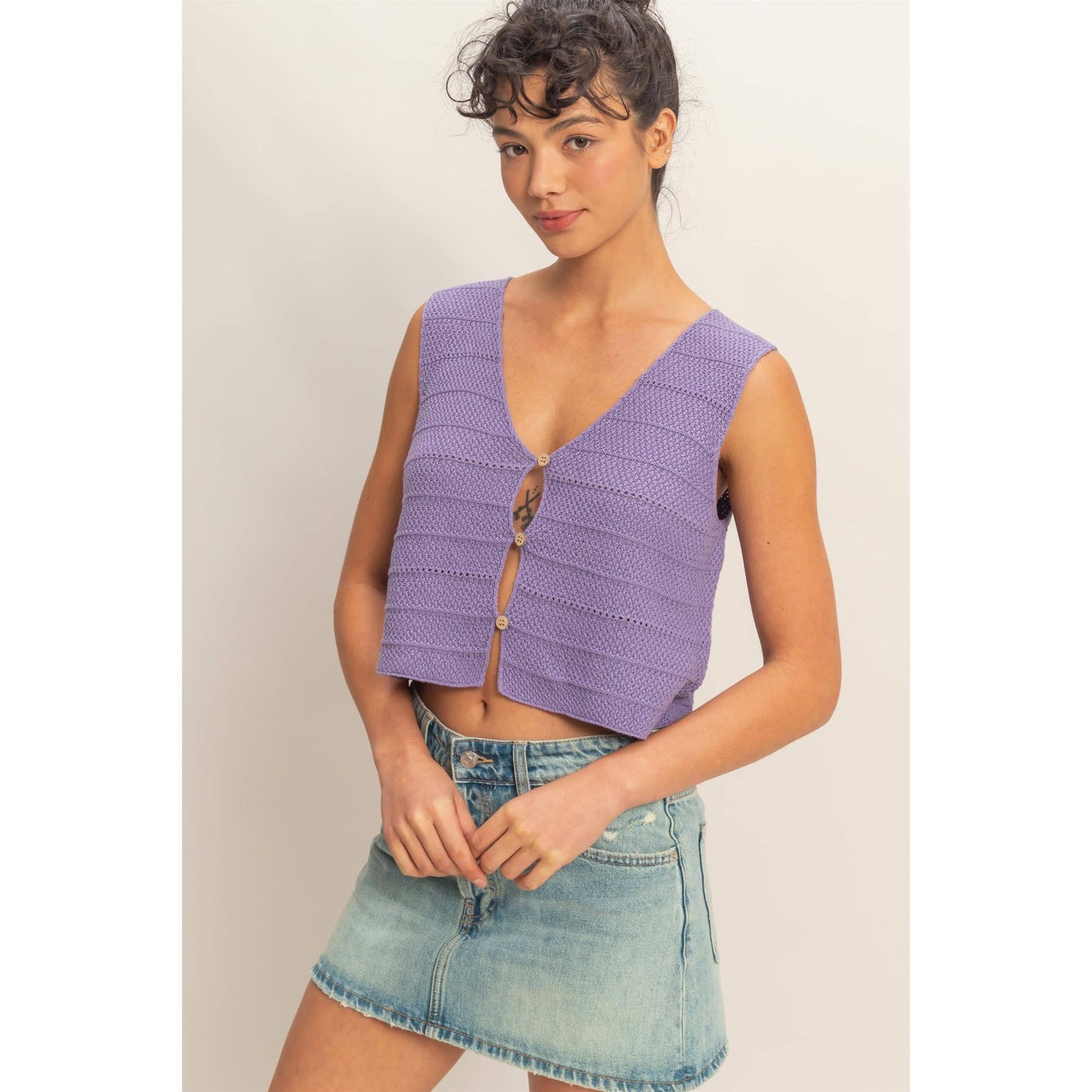V-Neck Textured Sleeveless Knit Vest