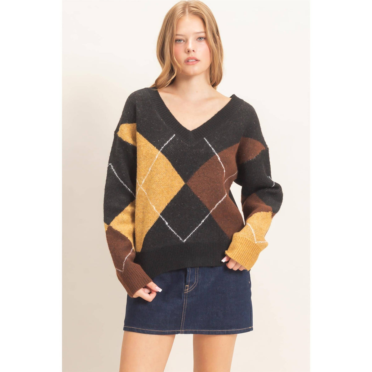 Argyle Pattern V-Neck Sweater