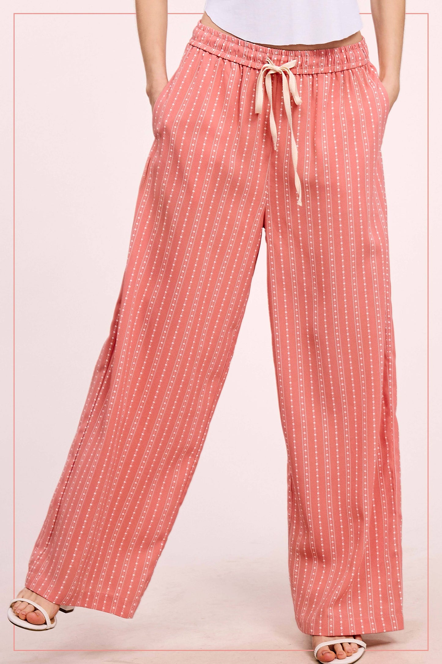 Patterned Design Relaxed Fit Pants With Pockets