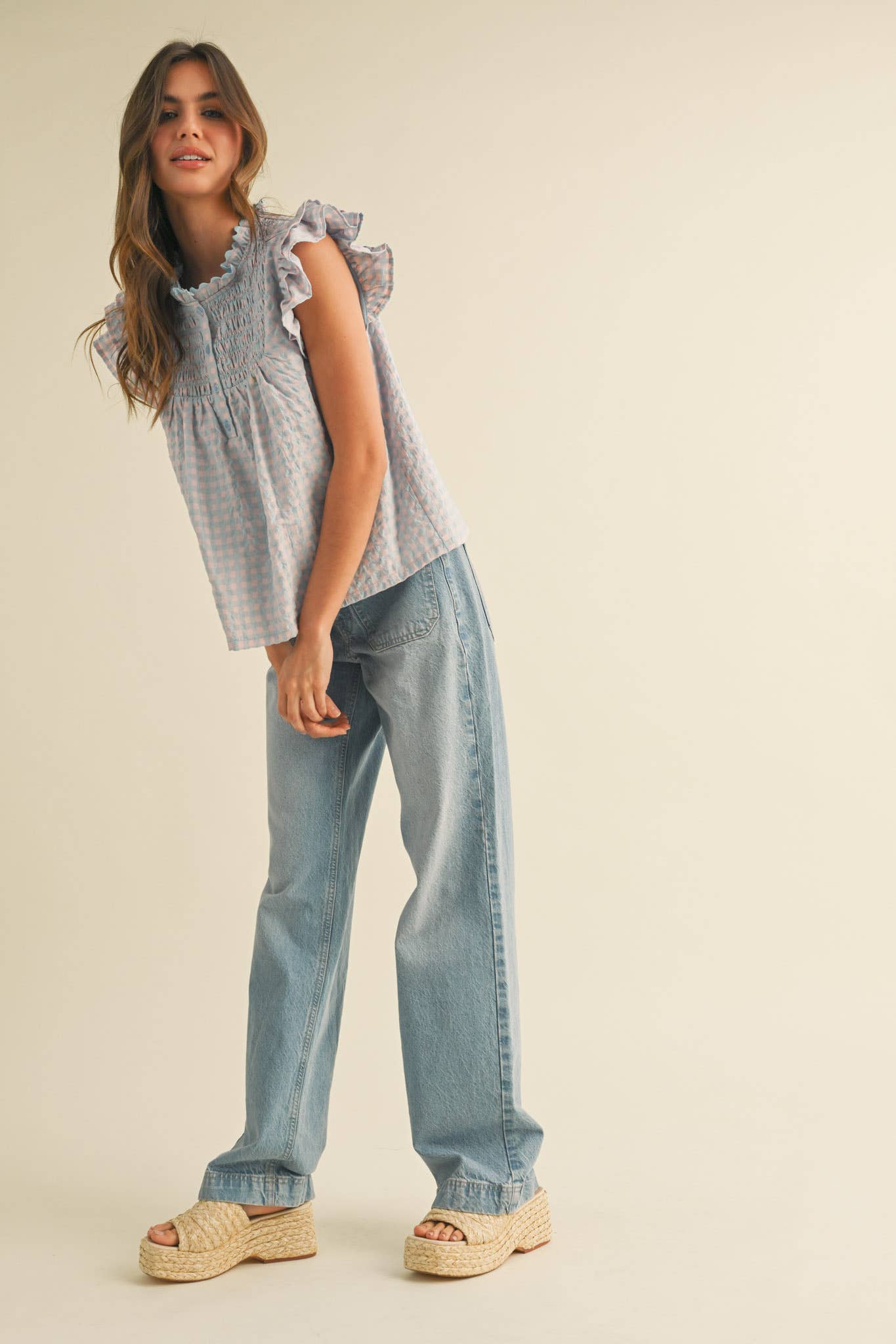 GINGHAM FLUTTER SLEEVE TOP