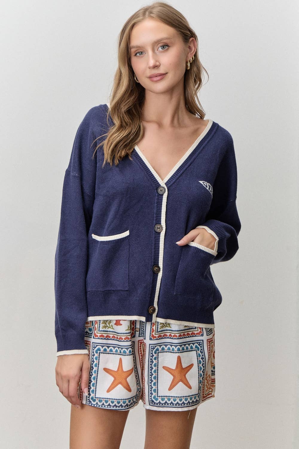 FISH DESIGN BUTTON UP CARDIGAN