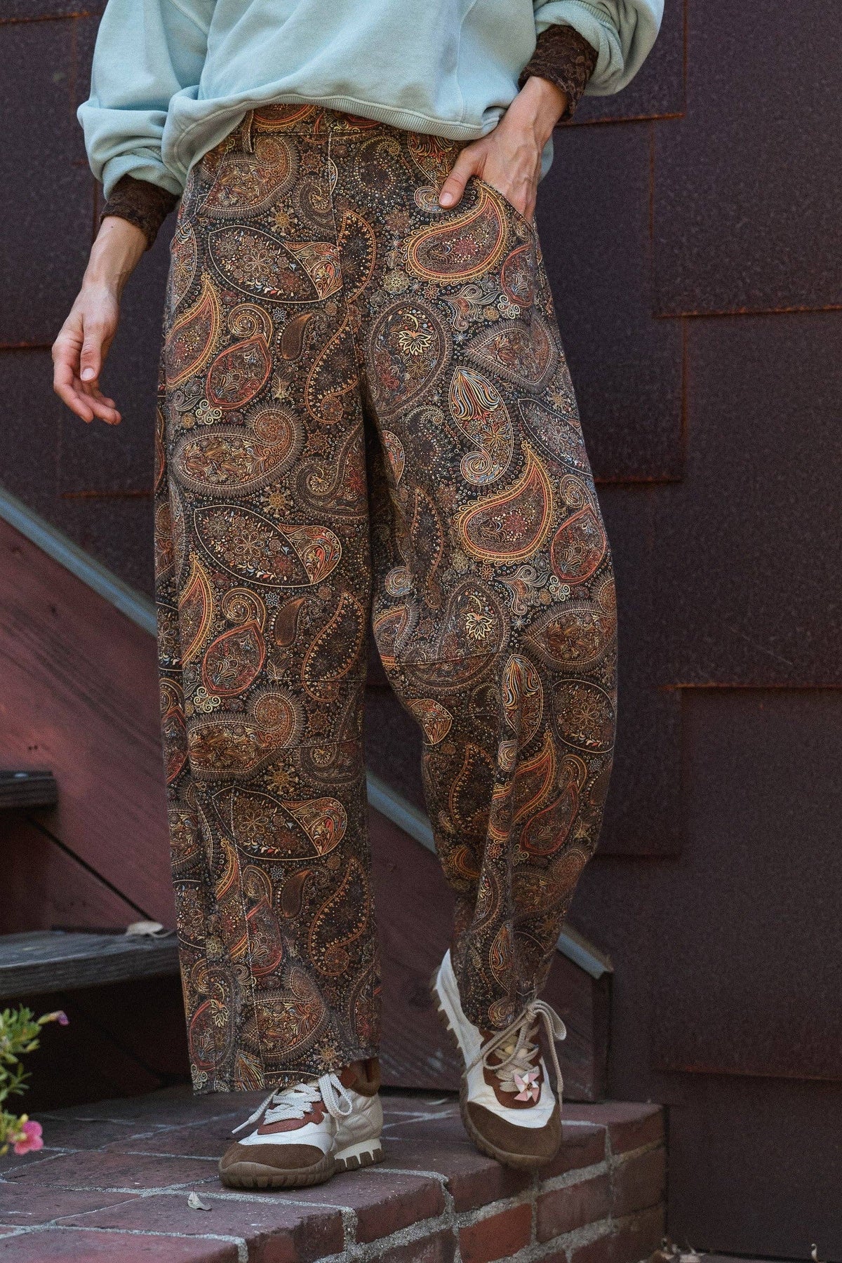 Paisley Print Barrel Leg Pants in Brown
