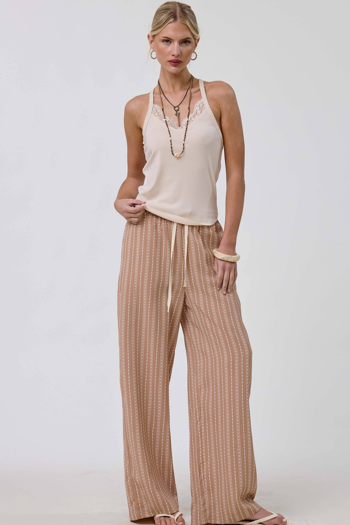 Patterned Design Relaxed Fit Pants With Pockets