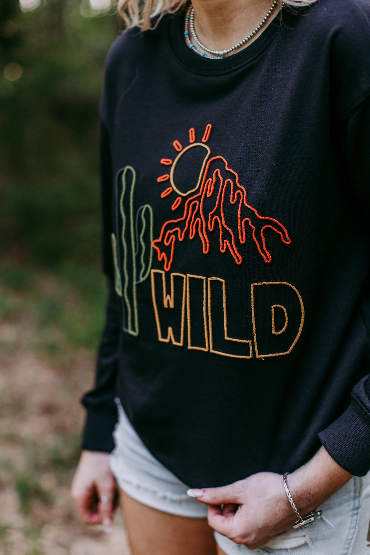 Wild Toothbrush Embroidery Sweatshirt - Black