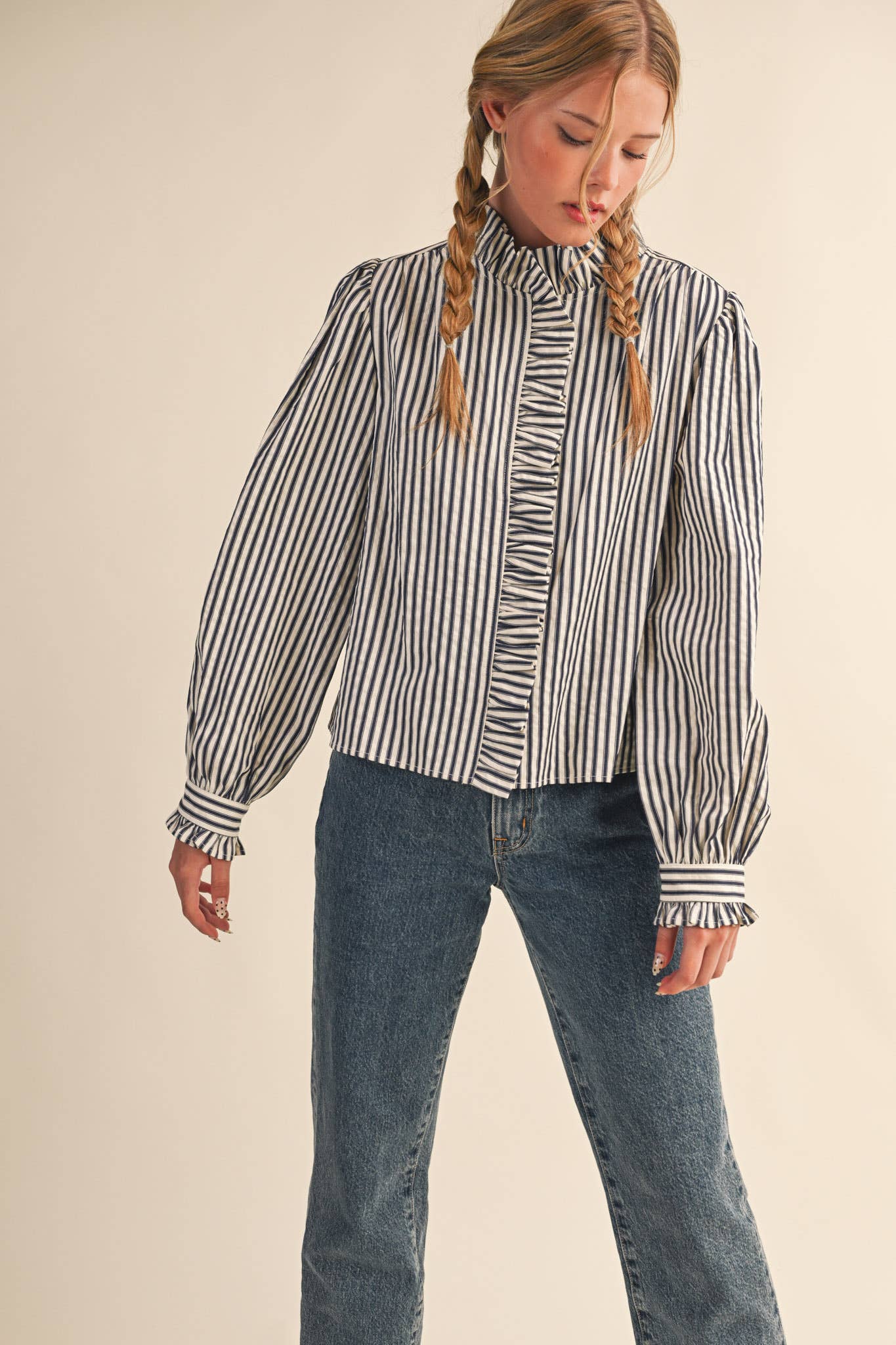 STRIPED RUFFLED BUTTON DOWN