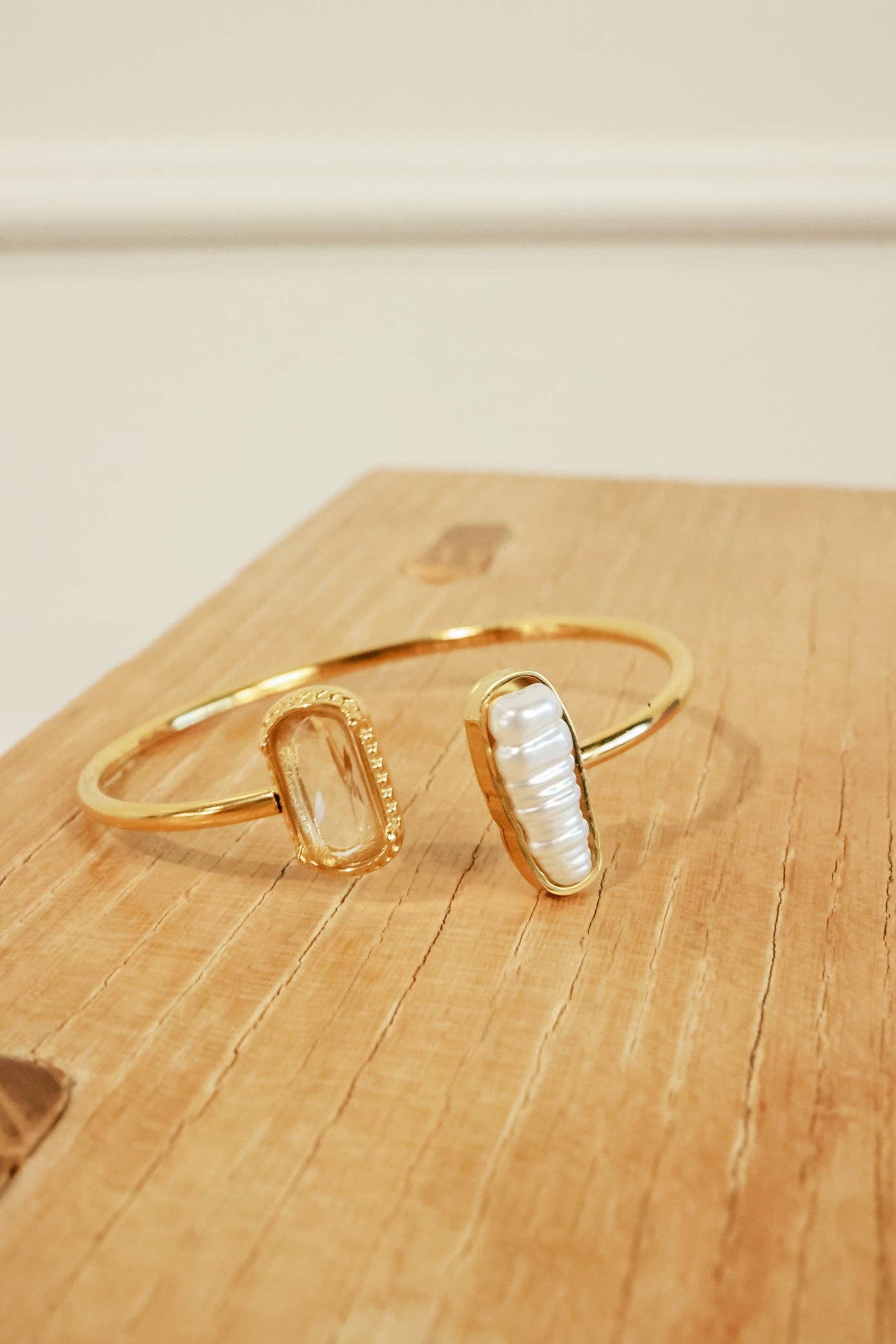 THE PEARL POP BANGLE
