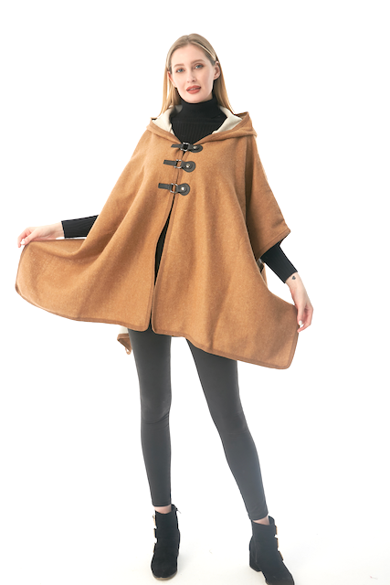 Irelandia Hooded Cape Coat