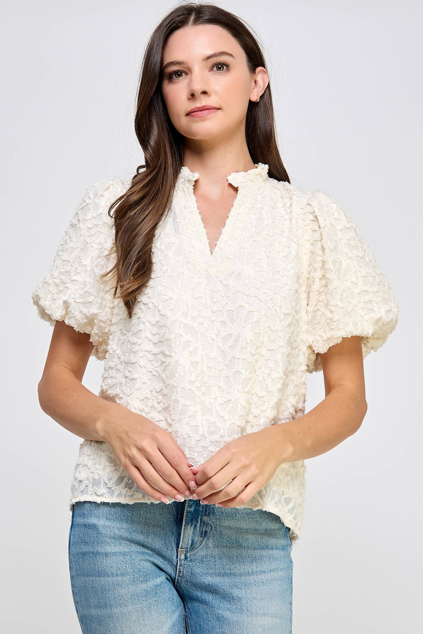 V-NECK PUFF SLEEVE LACE TOP CREAM