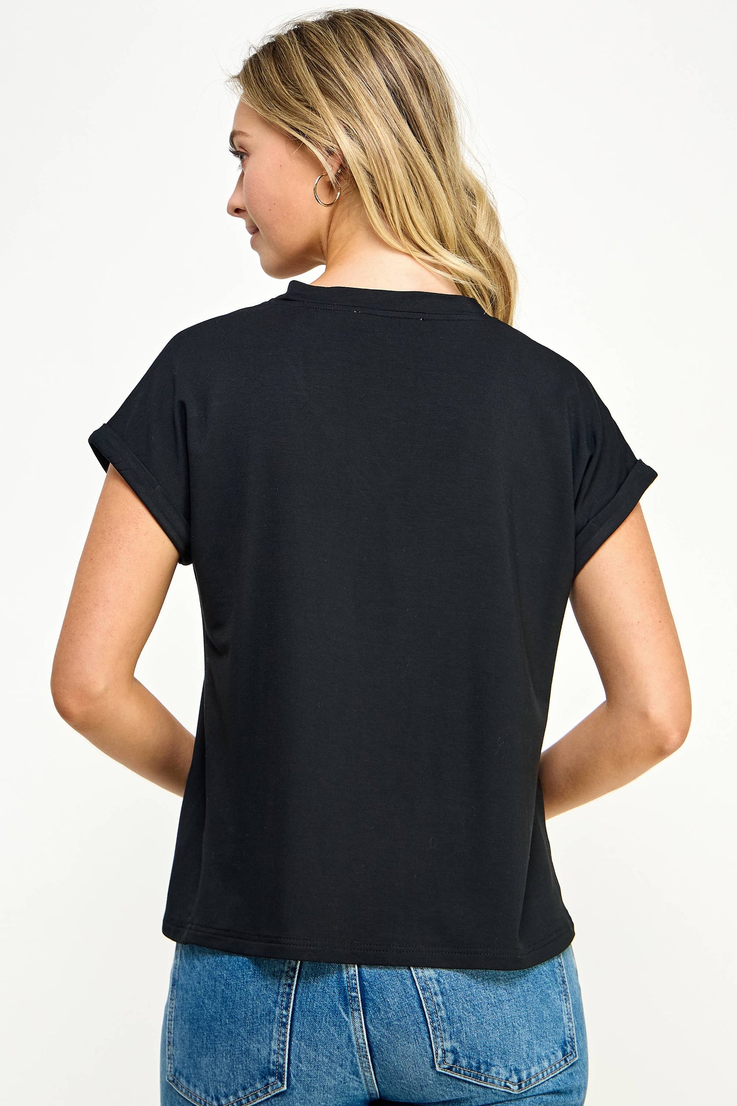 V NECK TEE BLACK