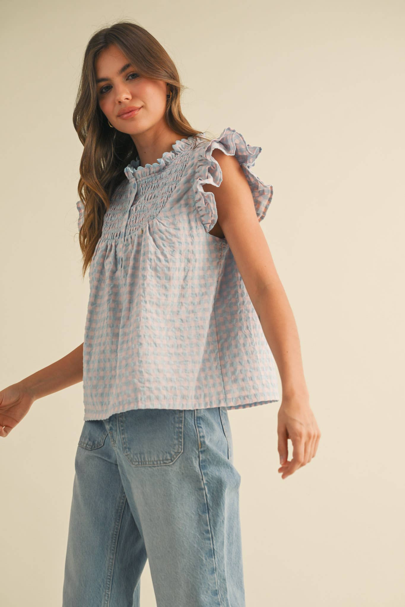 GINGHAM FLUTTER SLEEVE TOP