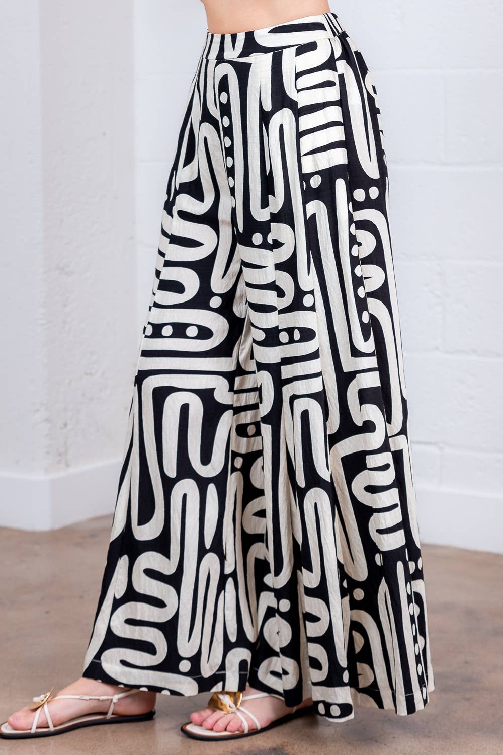SP86355T-PRINTED PLEATED LONG PANTS