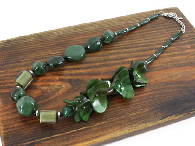 Funky Polyresin Statement Necklace