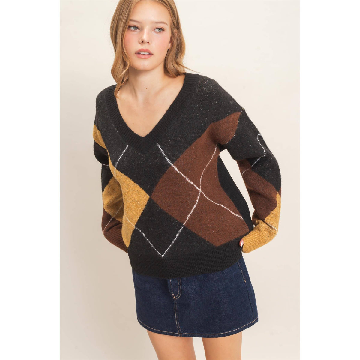 Argyle Pattern V-Neck Sweater