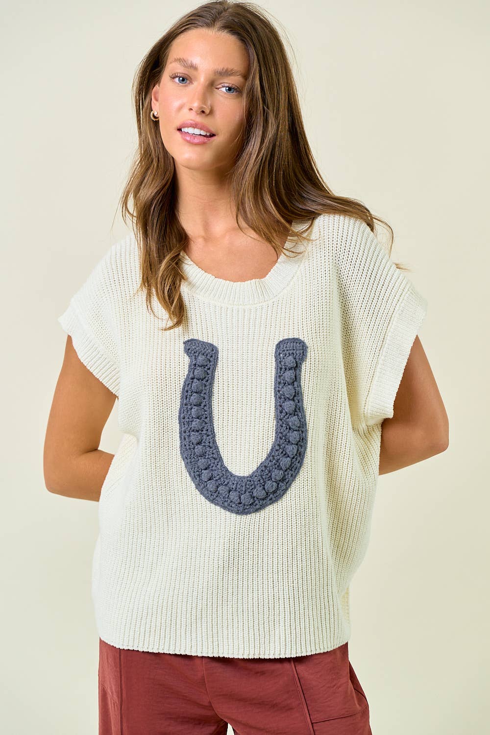 HORSESHOE RIBBED SWEATER VEST