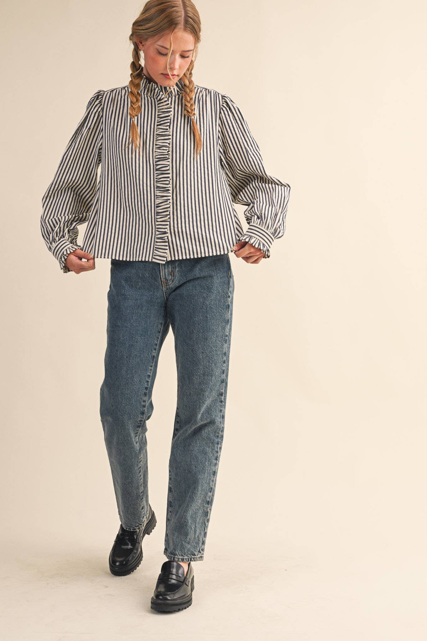 STRIPED RUFFLED BUTTON DOWN