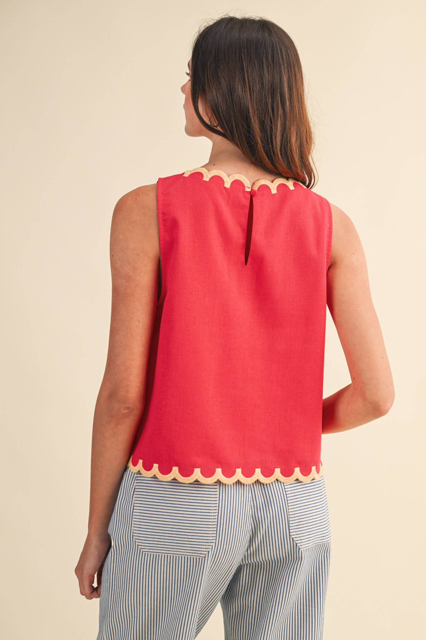FLORAL EMBROIDERY SCALLOPED TANK
