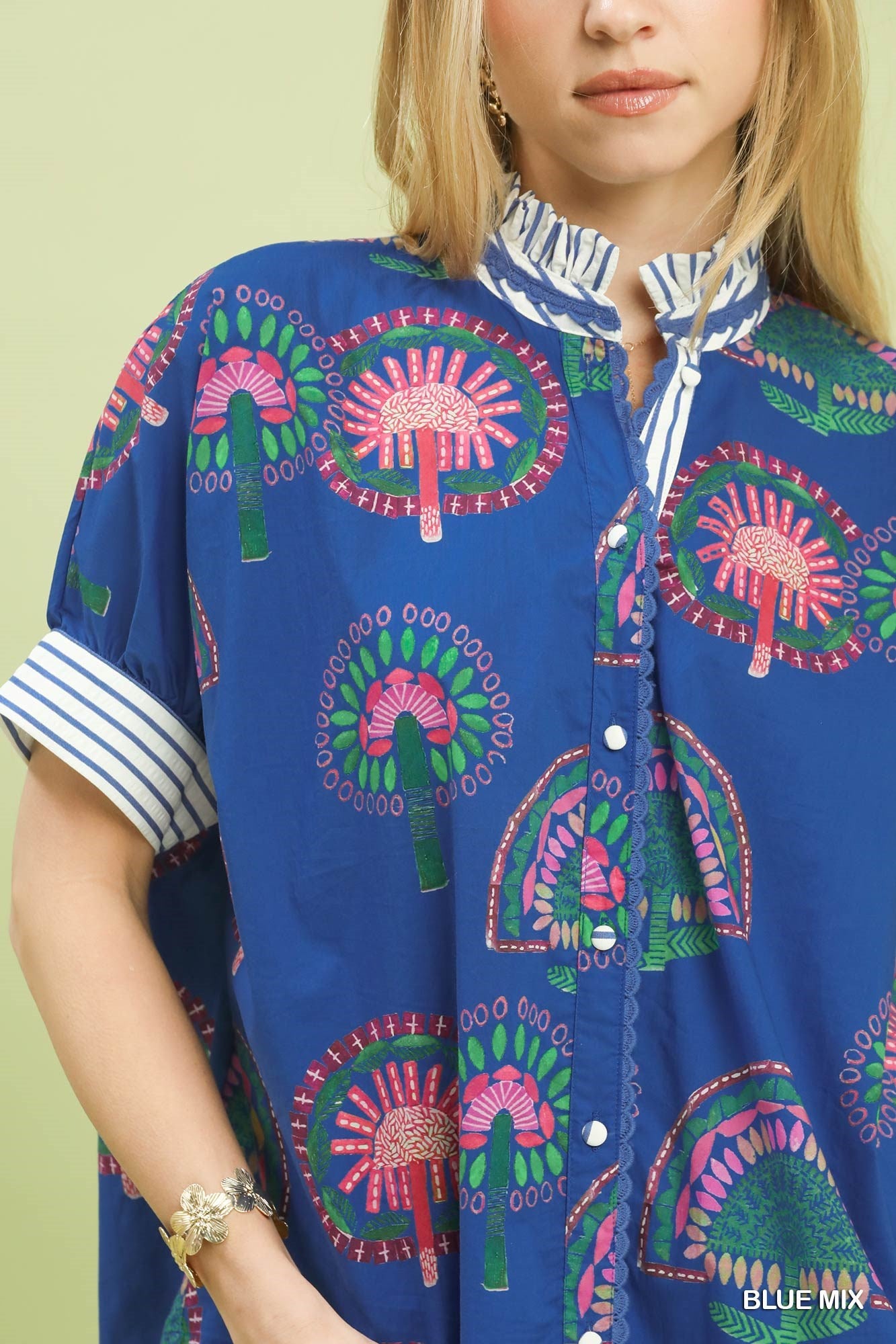 Abstract Print Button Front Top