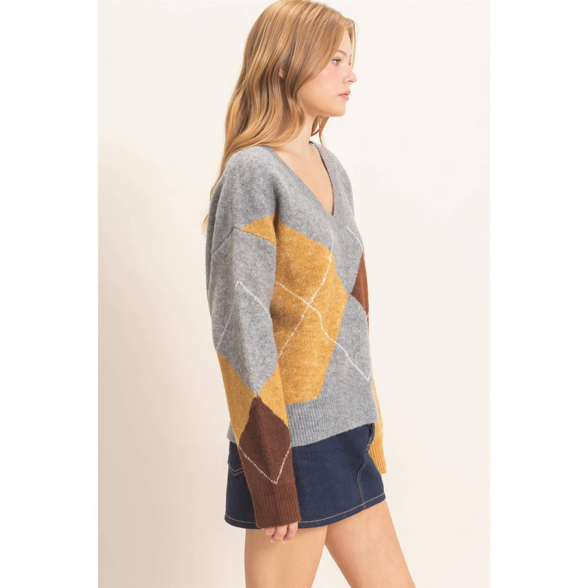 Argyle Pattern V-Neck Sweater