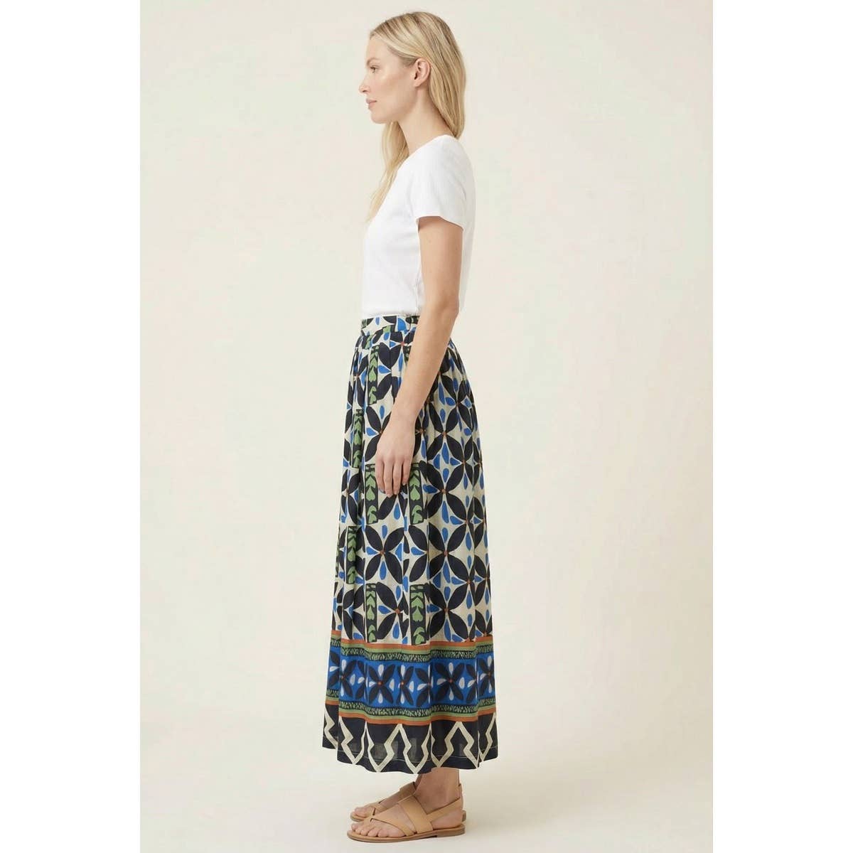 BORDER PRINTED MAXI SKIRT