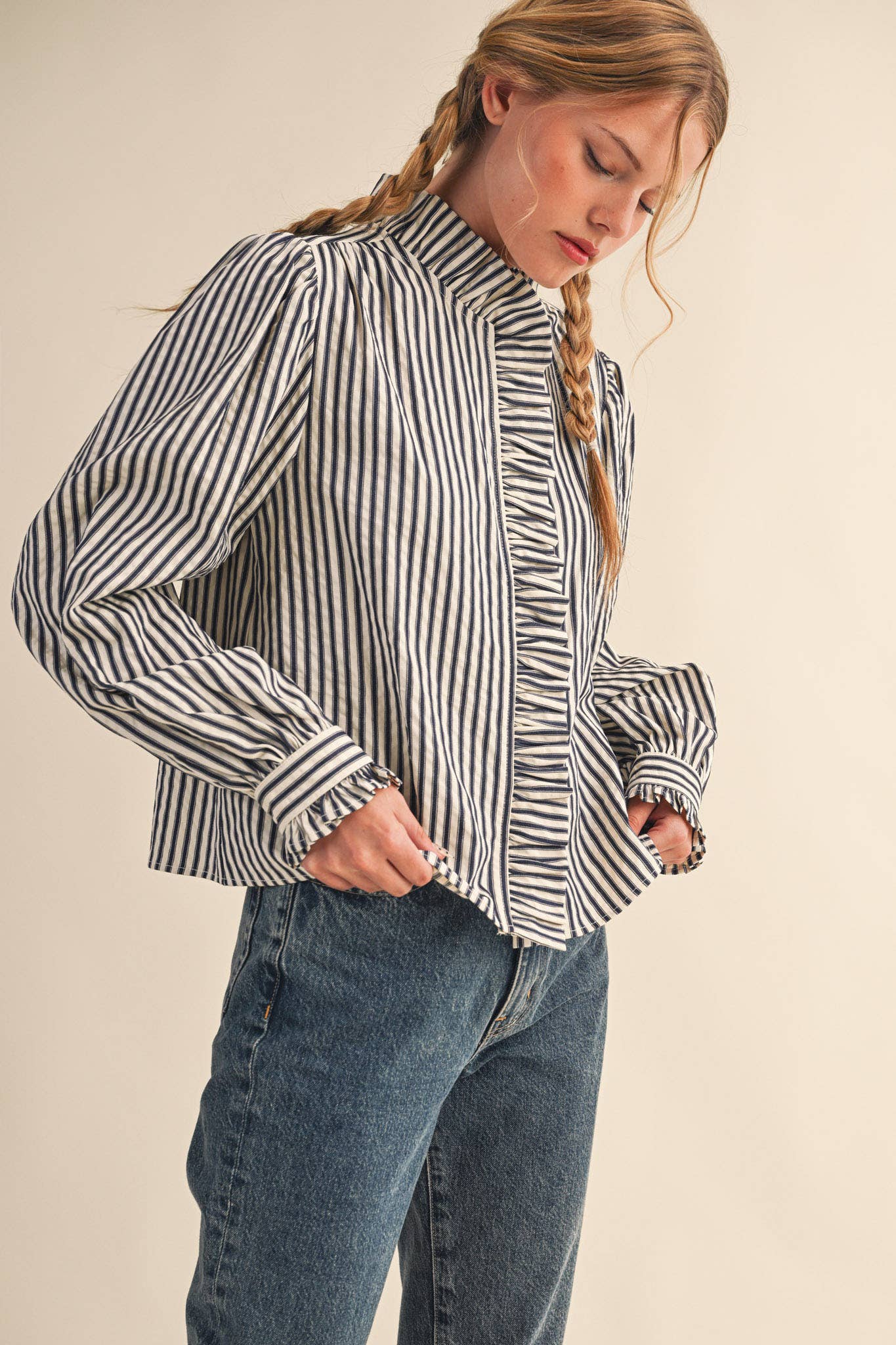 STRIPED RUFFLED BUTTON DOWN