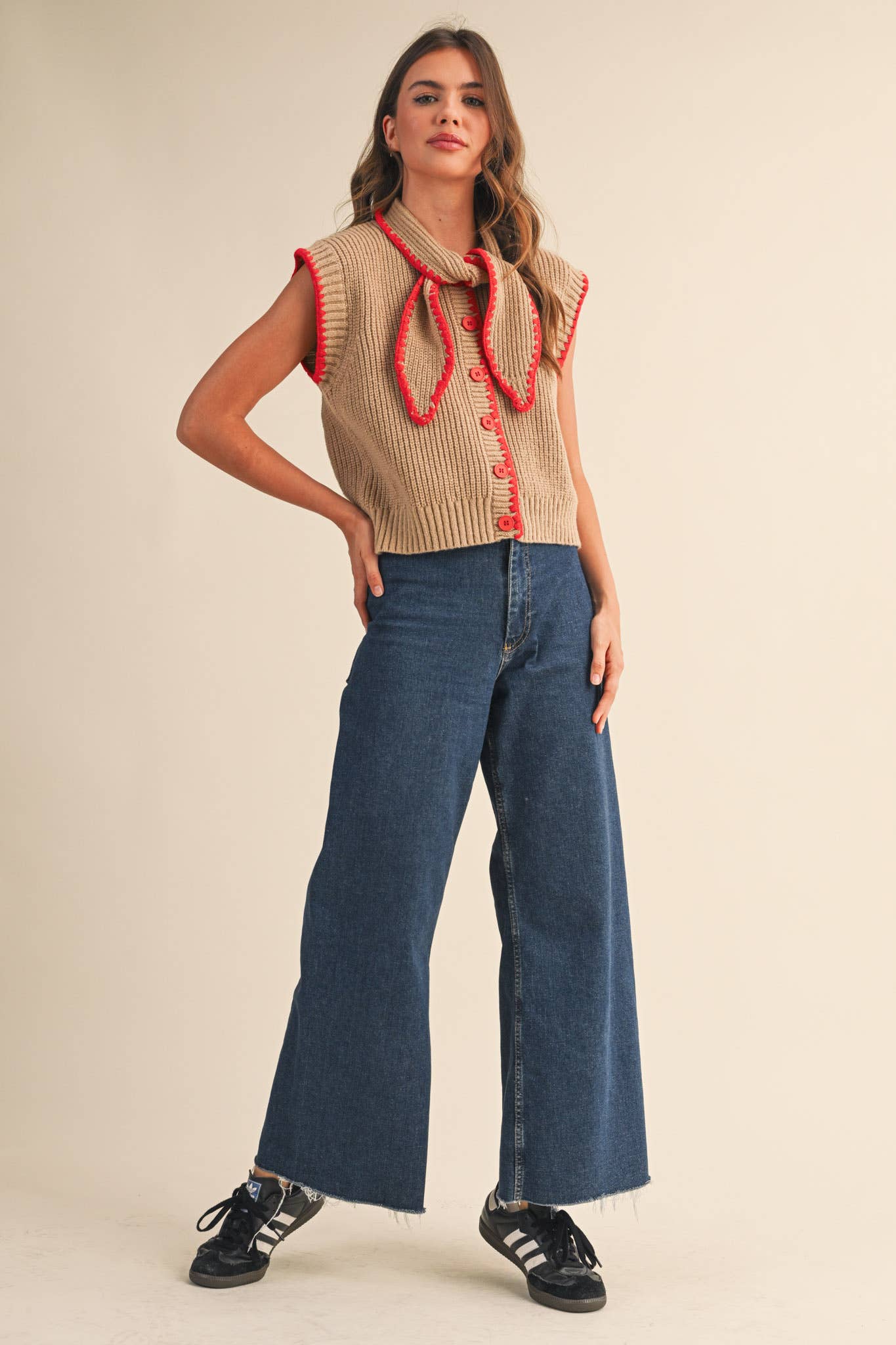 TIE NECK SWEATER VEST WITH CONTRAST BLANKET STITCH MSW11059