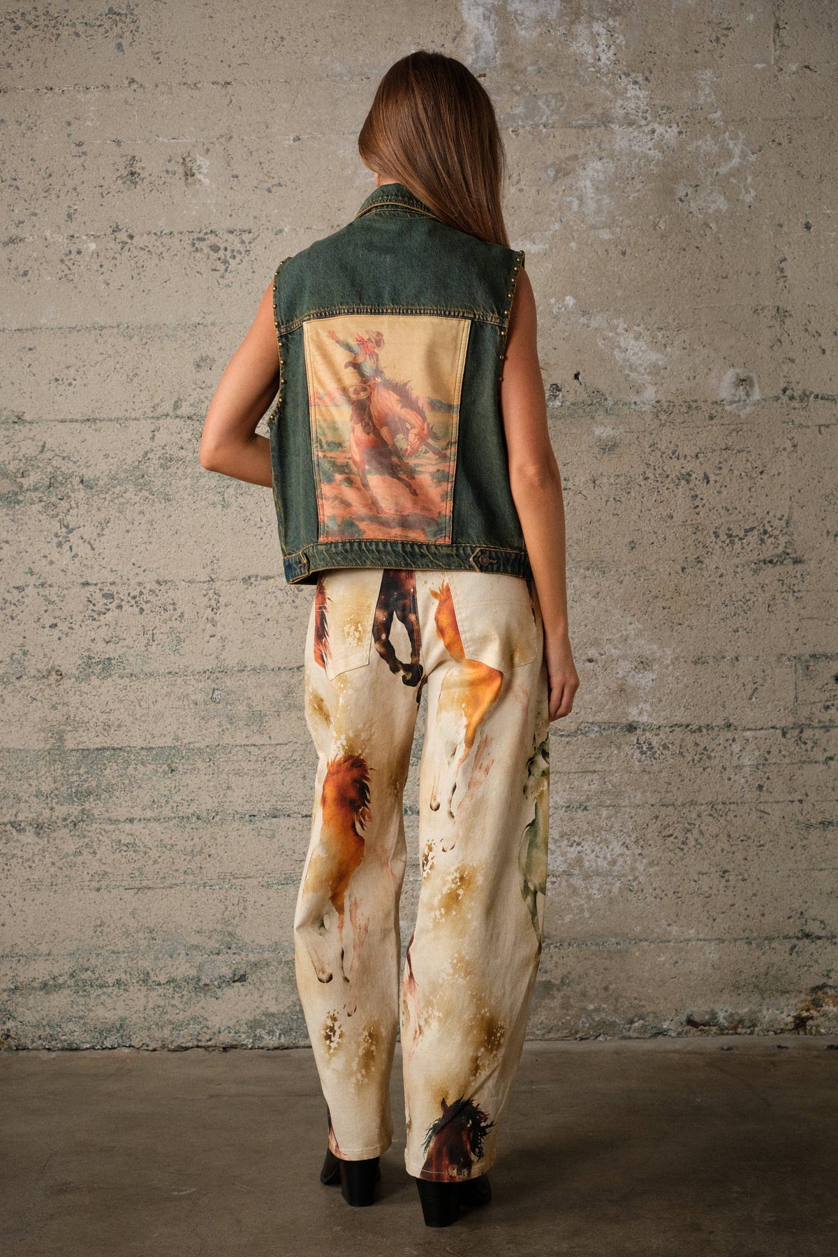 Horse Print Twill Barrel Pants