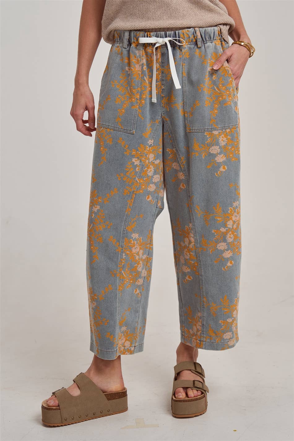 MID RISE RELAXED EVERYDAY CASUAL FIT FLORAL DENIM JEANS