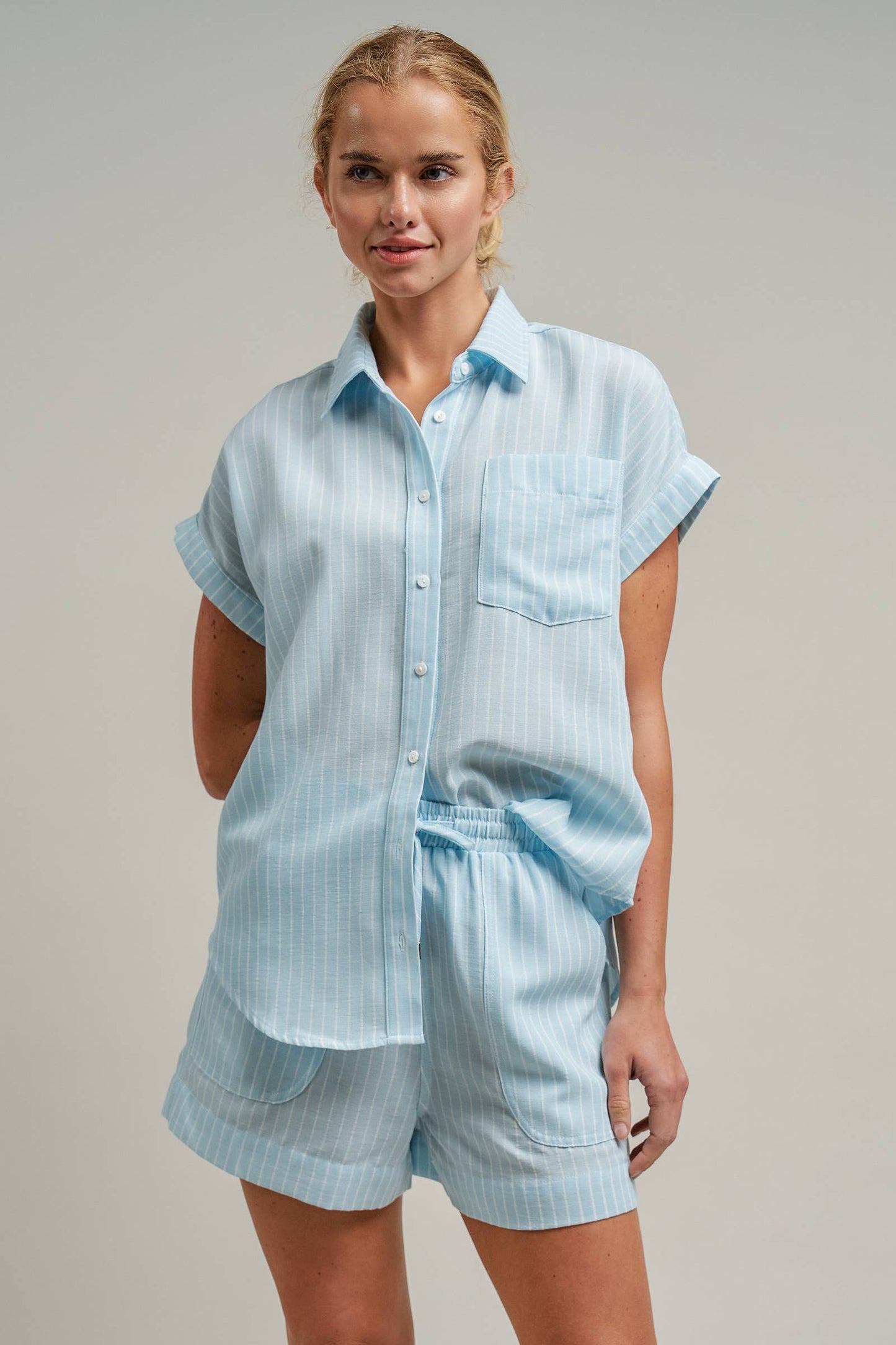 Linen Short Sleeve Button-Down Shirt